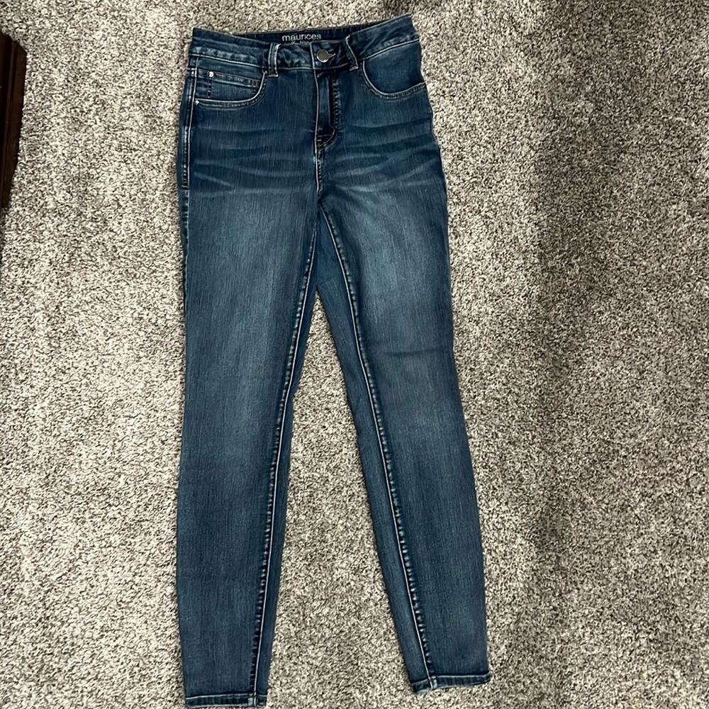 Maurice’s size 6 regular